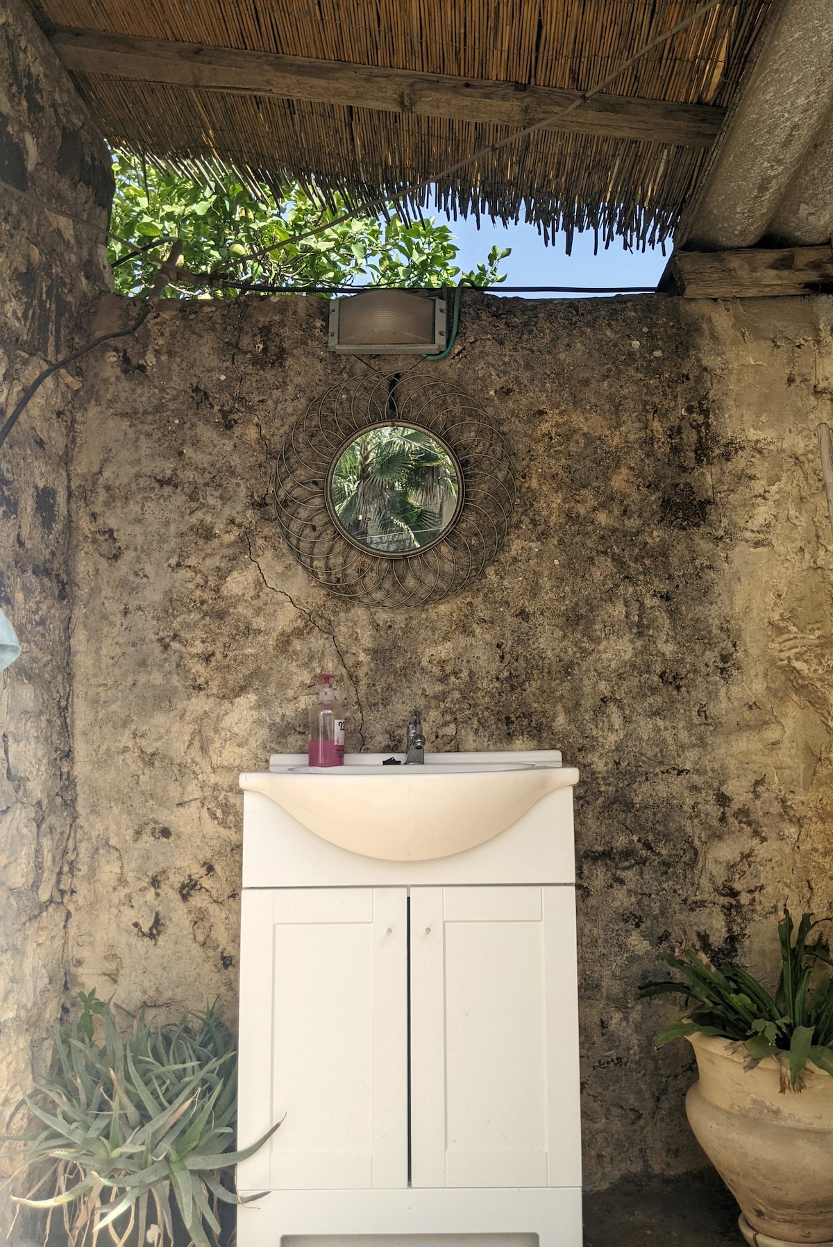 Wading pool near Arched Room at A-Hatser Rosh Pinna